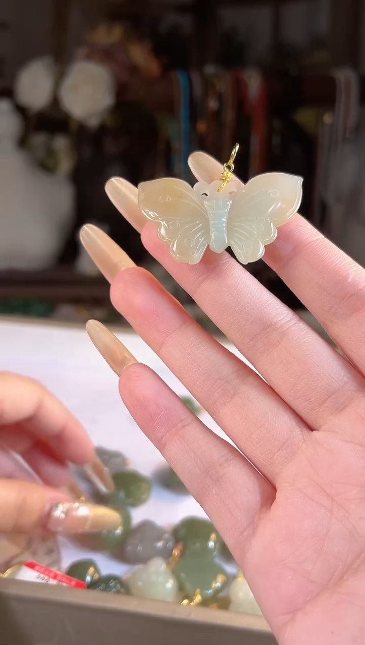 【闪购商品】和田玉吊坠(不含链)银S925镶嵌多样性发货其一