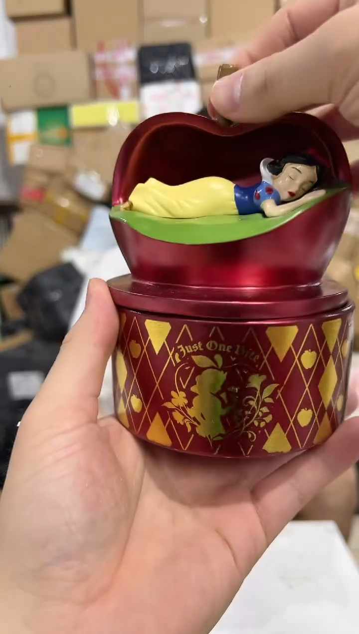 瓷片原盒白雪公主首饰盒