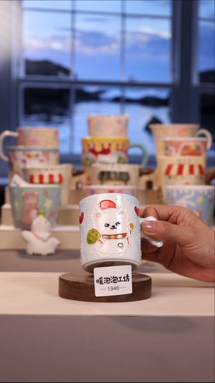 摆件景德镇原创手工陶瓷1946