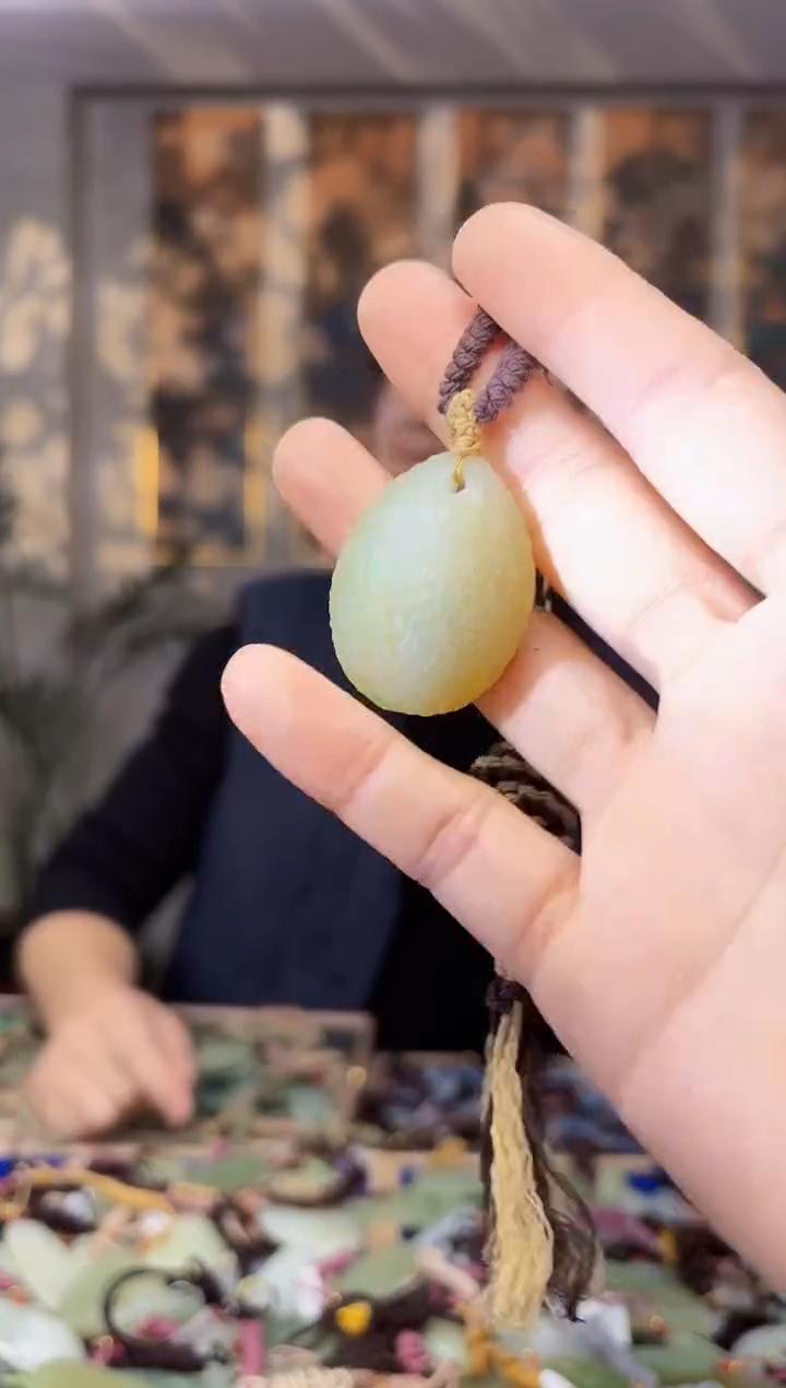 【闪购商品】和田玉颈饰未镶嵌拍一发一