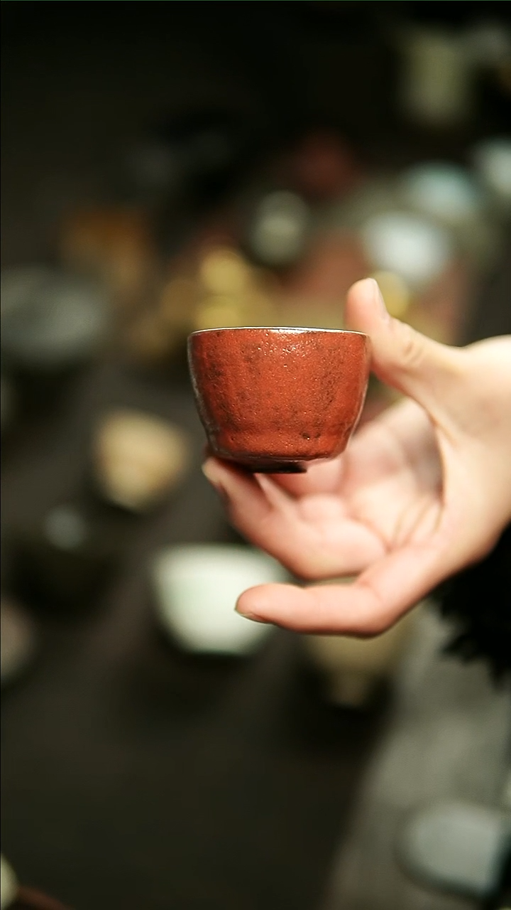 【闪购商品】云龙红釉主人杯一