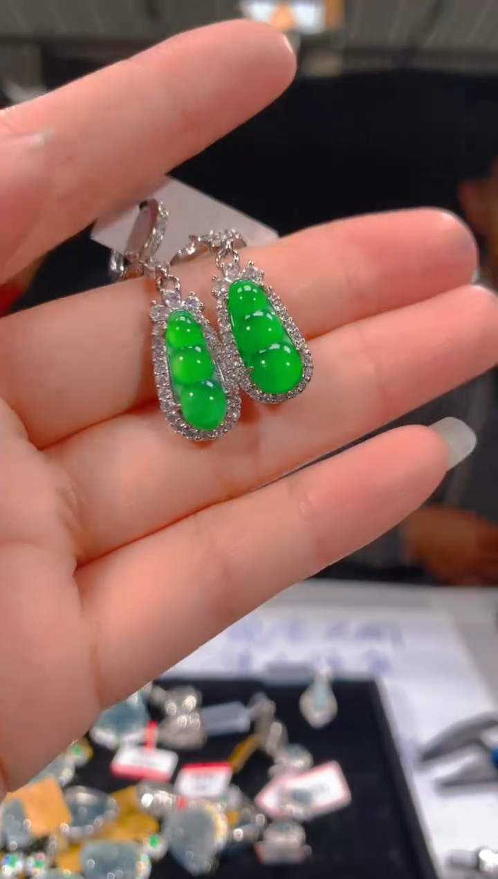 【闪购商品】定制翡翠未镶嵌59多样性发货（发其一）