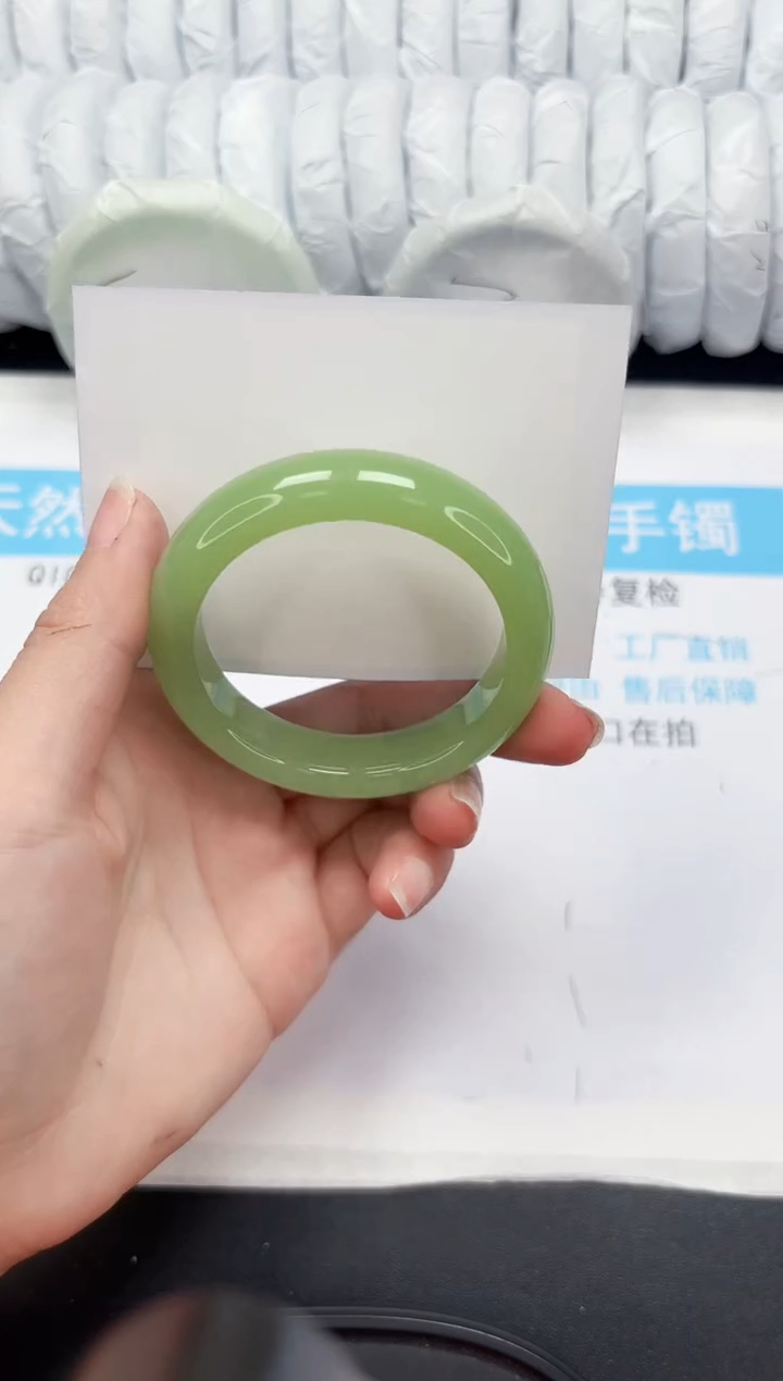 【闪购商品】石英质玉手镯未镶嵌480-52.1