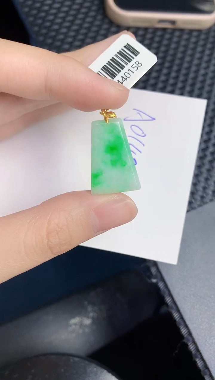 【闪购商品】翡翠颈饰18K金镶嵌000000000