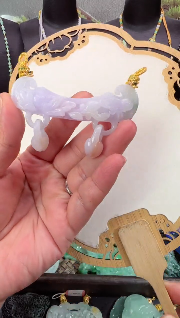 【闪购商品】翡翠颈饰未镶嵌牌子