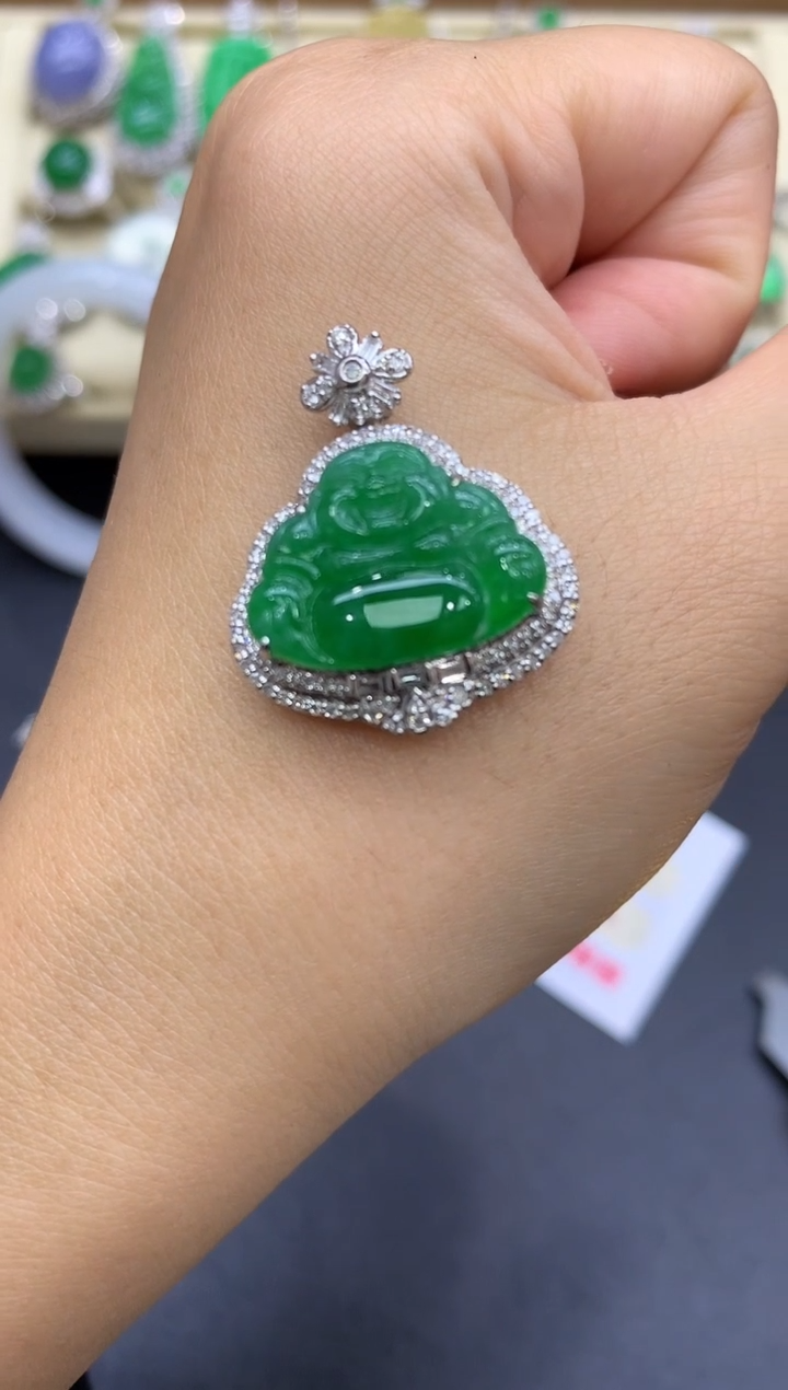 颈饰18K金镶嵌翡翠441-中国好珍宝