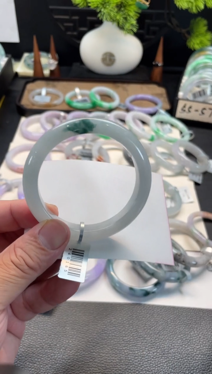 未镶嵌手镯翡翠84号链接 57正圈