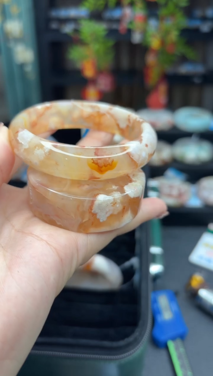 【闪购商品】石英质玉手镯未镶嵌29（58圈赠送镯心）