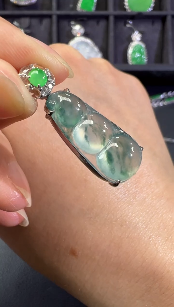 吊坠(不含链)18K金镶嵌翡翠B40|8800