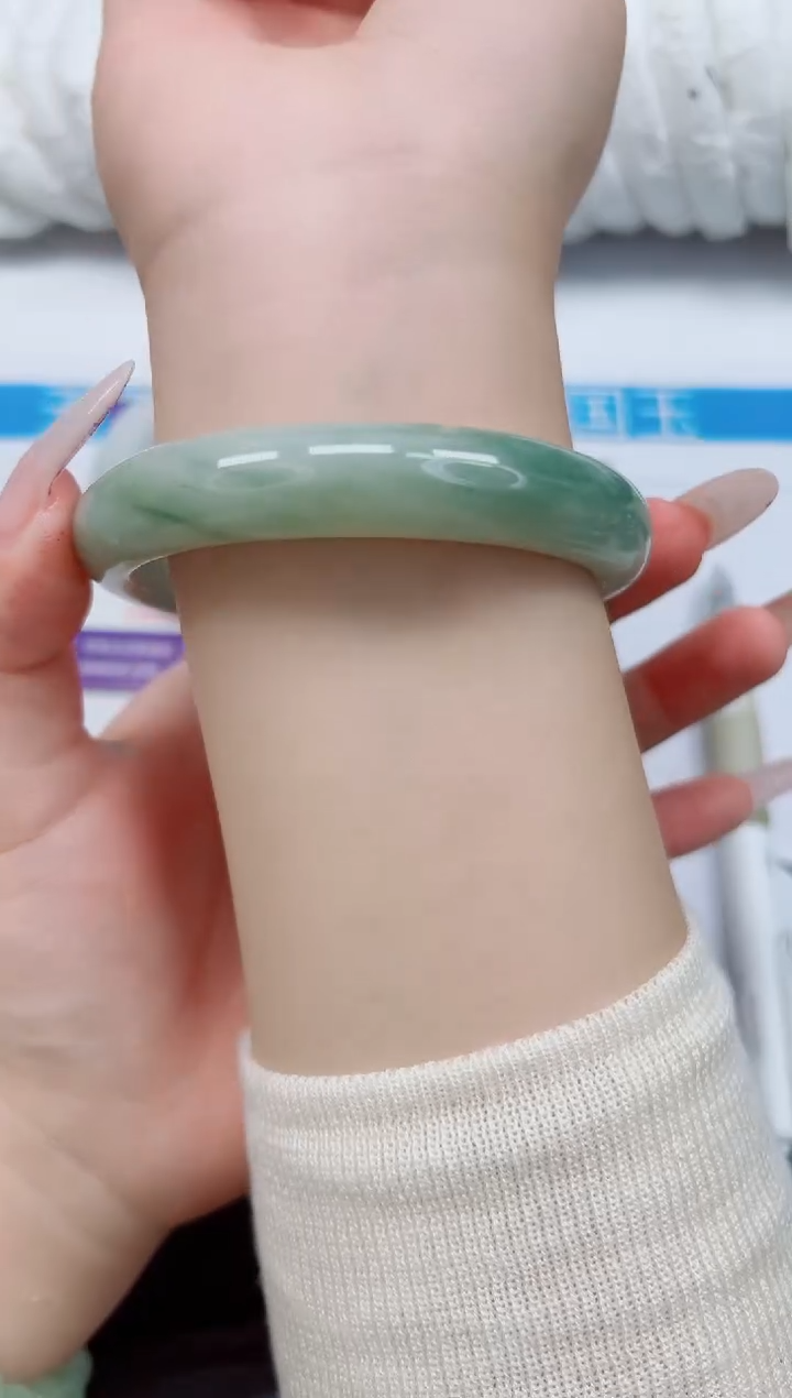 未镶嵌手镯石英质玉129-62/63