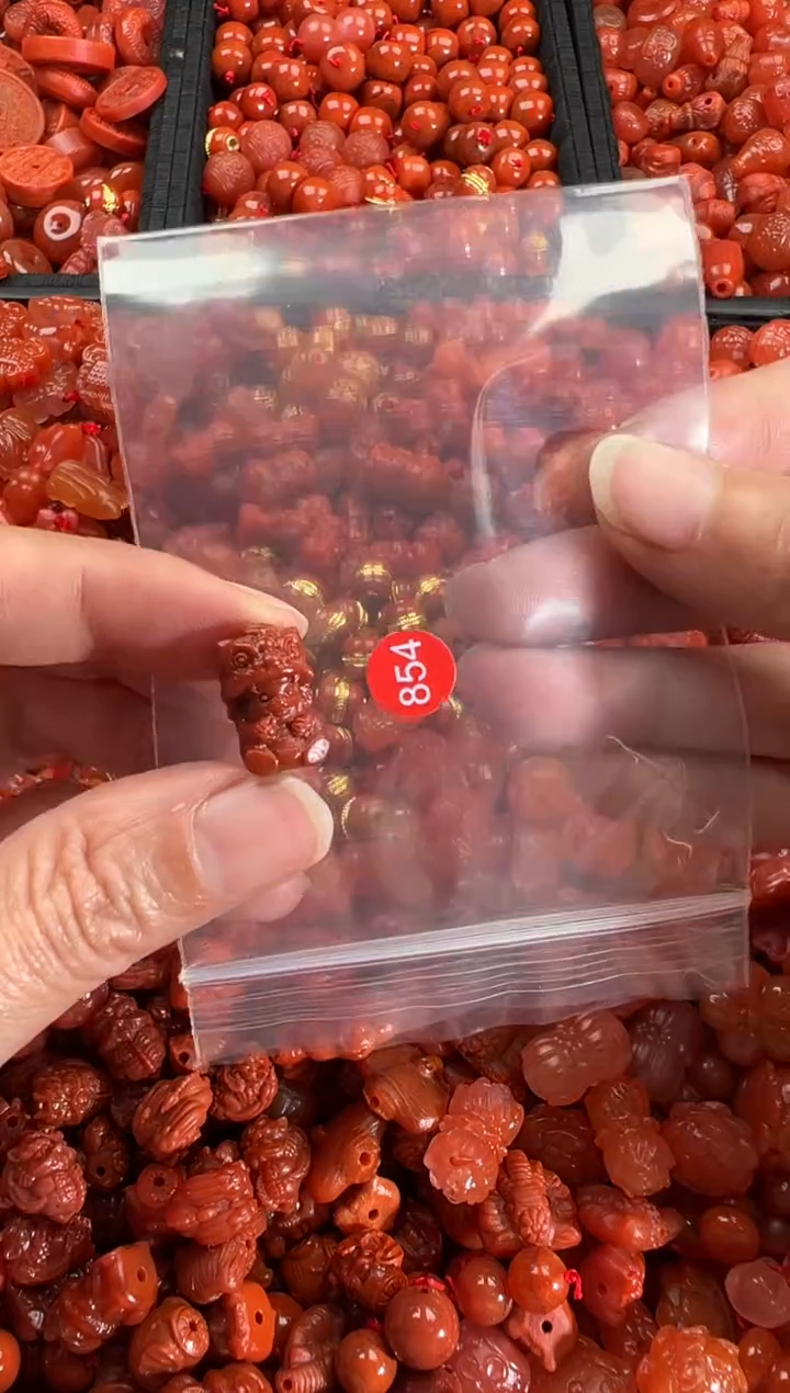 【闪购商品】南红玛瑙颈饰未镶嵌1