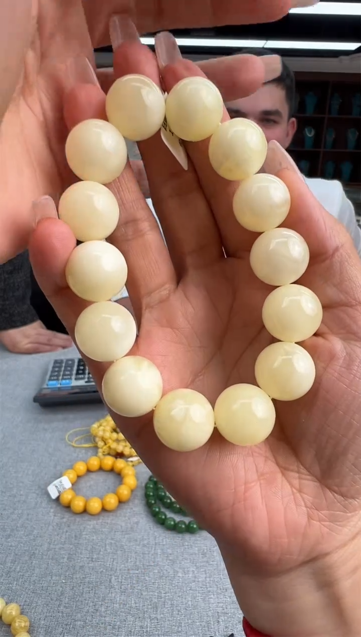 【闪购商品】琥珀手链未镶嵌45秒拍号
