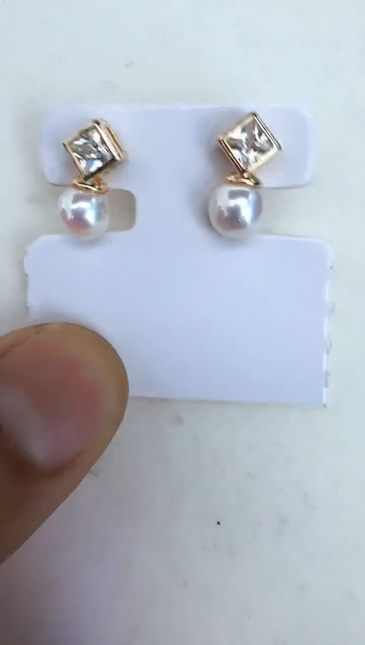 【闪购商品】海水珍珠耳饰银S925镶嵌耳钉