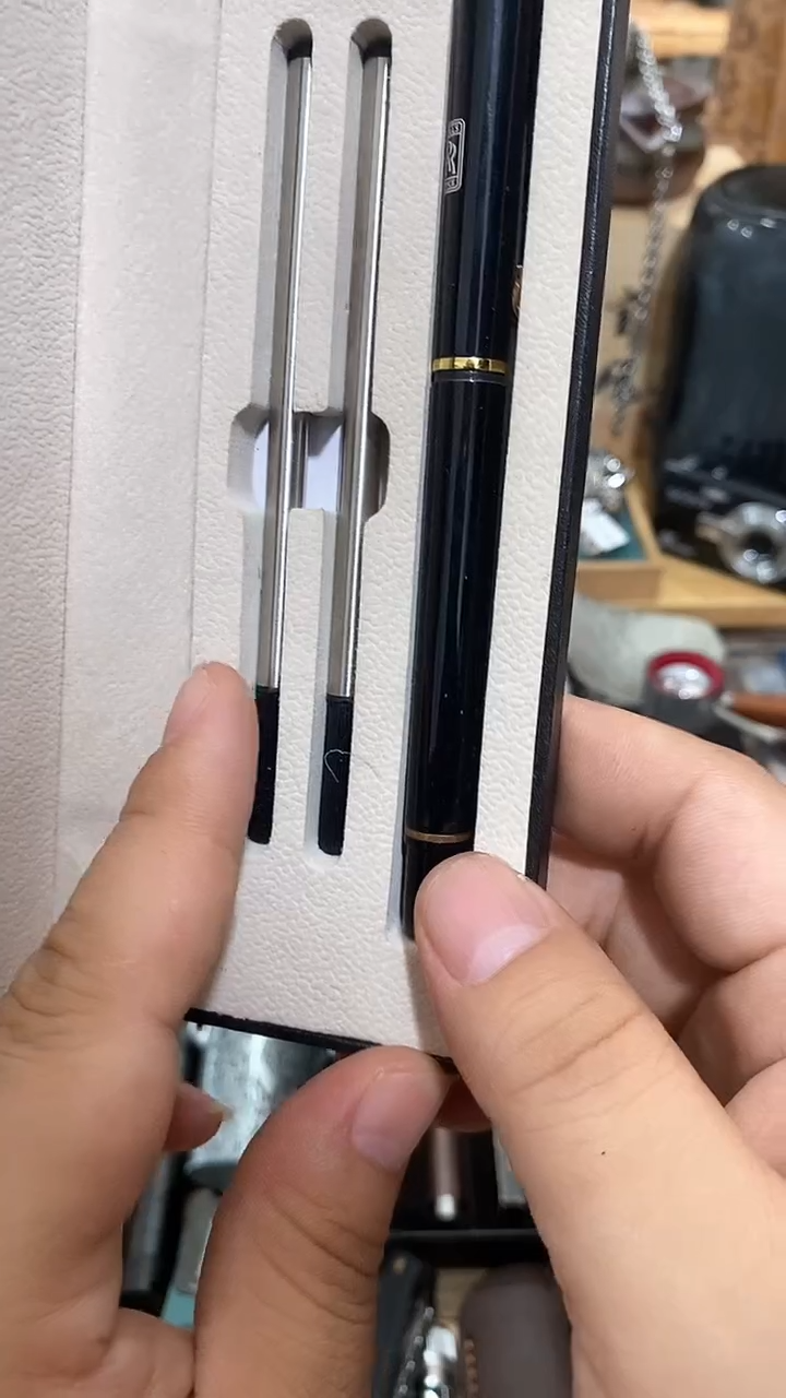 瓷片闪购商品   如图所示