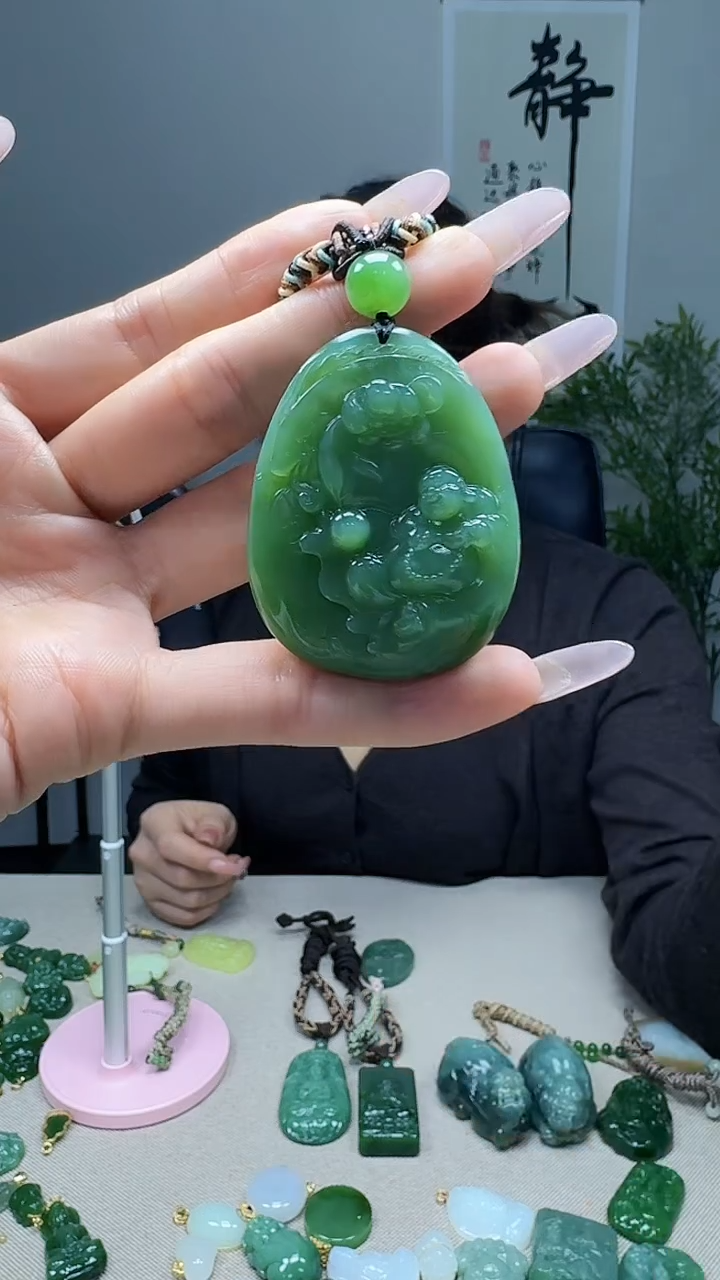 未镶嵌和田玉挂件1