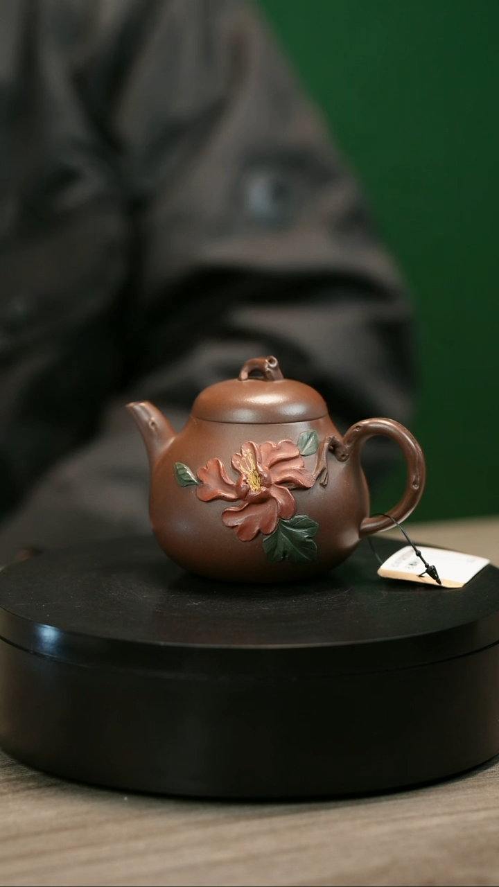 茶壶紫砂佳**鲜H2409赵信军底槽青石榴秋水