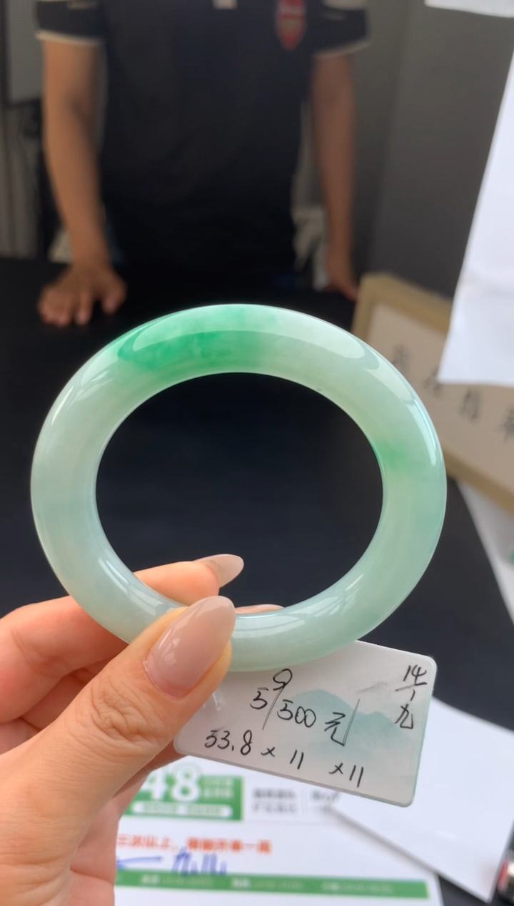 【闪购商品】翡翠手镯未镶嵌下单联系客服核对地址哦