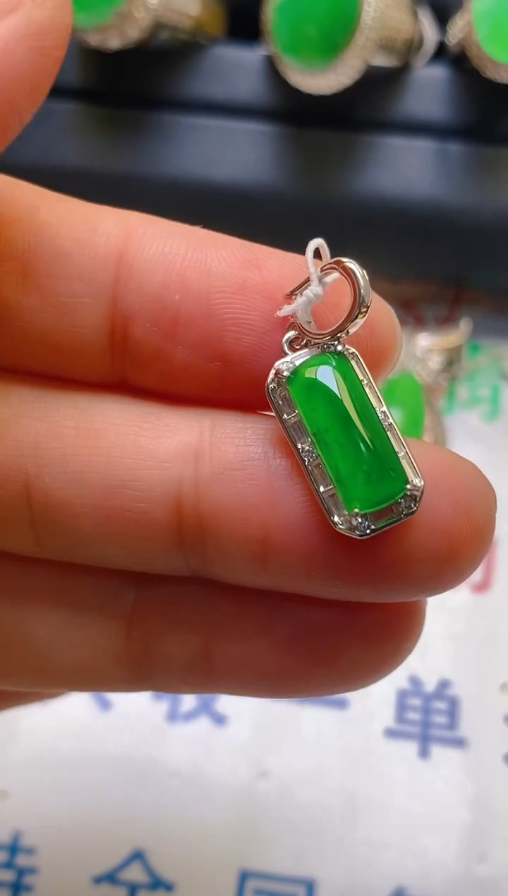 【闪购商品】翡翠耳饰银S925镶嵌天然A货翡翠1