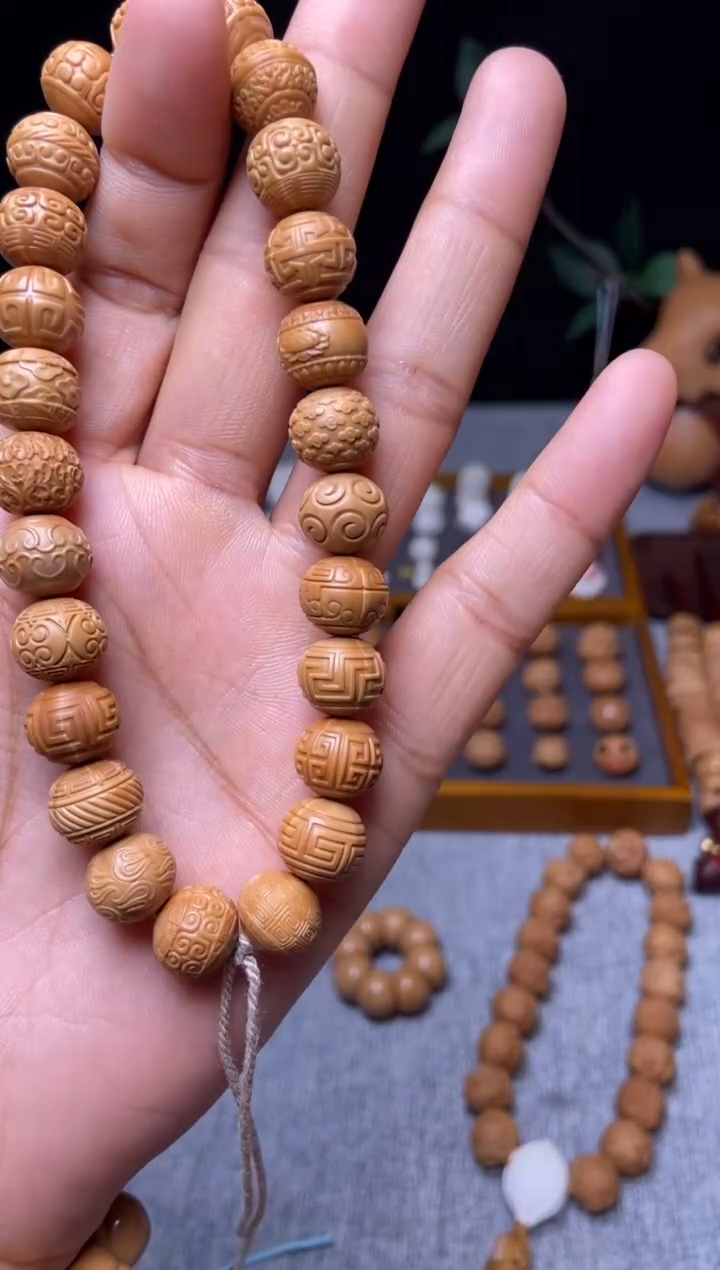 吊坠猴头核桃ᰔ****卄回纹多宝11.2孔点瑕