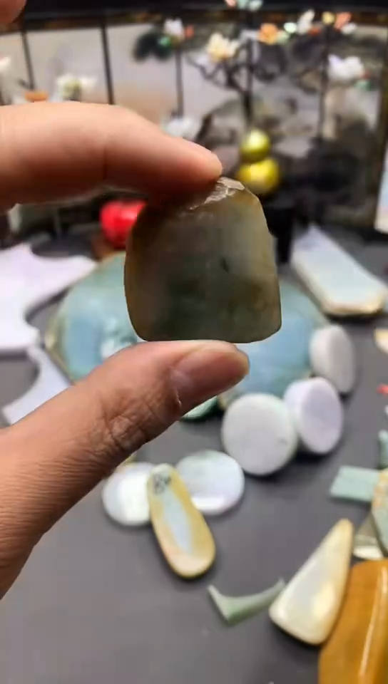 【闪购商品】翡翠耳饰未镶嵌天然翡翠A货