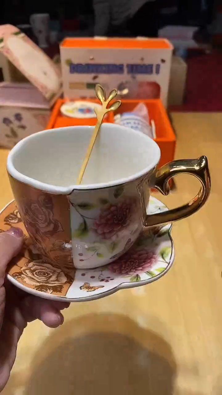 瓷片生活的本意是开心啊@@1