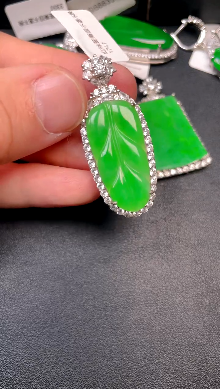 吊坠(不含链)银S925镶嵌翡翠吊坠