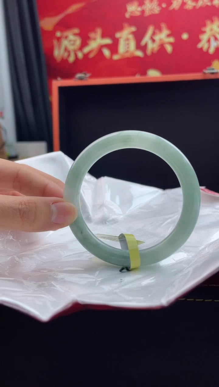 【闪购商品】翡翠手镯未镶嵌3翡翠手镯（微瑕）