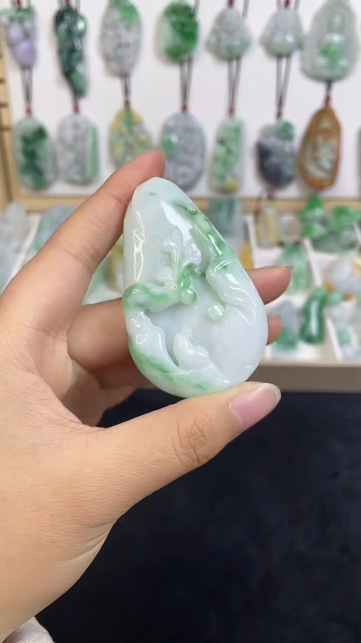 颈饰未镶嵌翡翠1