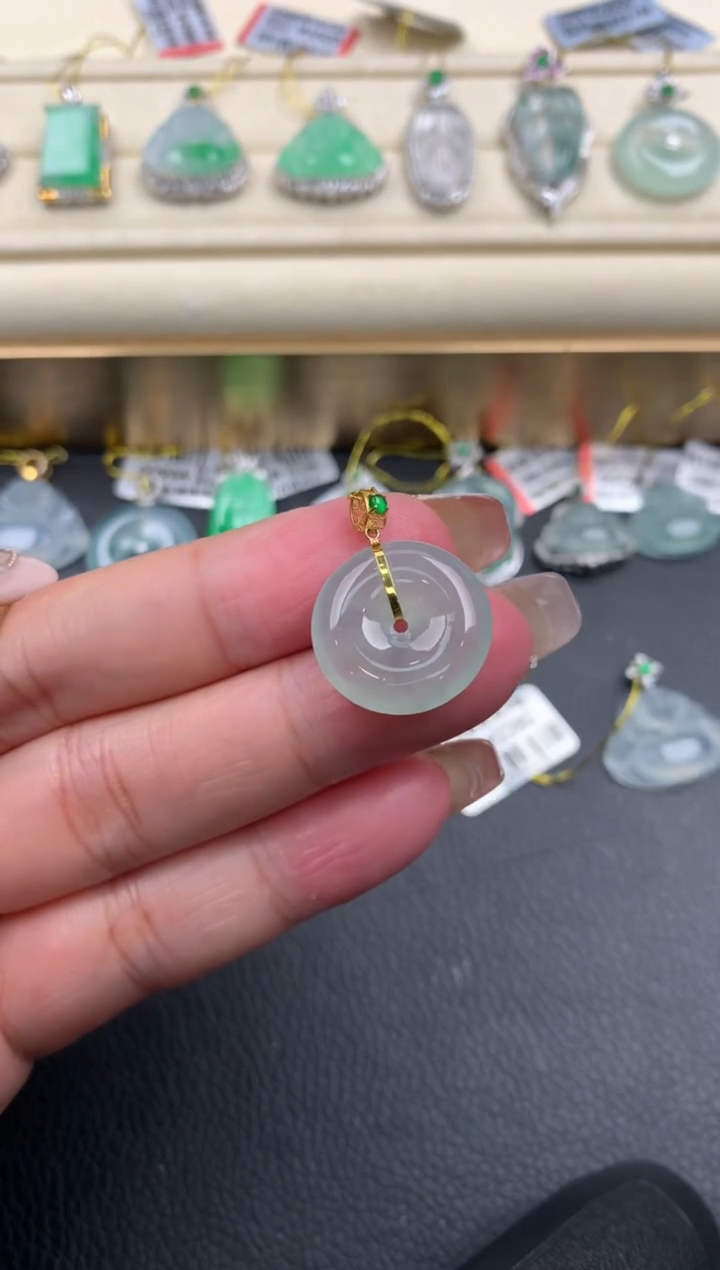 【闪购商品】翡翠颈饰18K金镶嵌Q94        