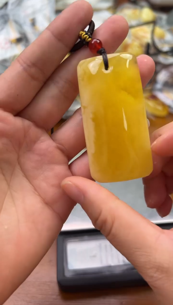 未镶嵌琥珀裸石蜜蜡吊坠