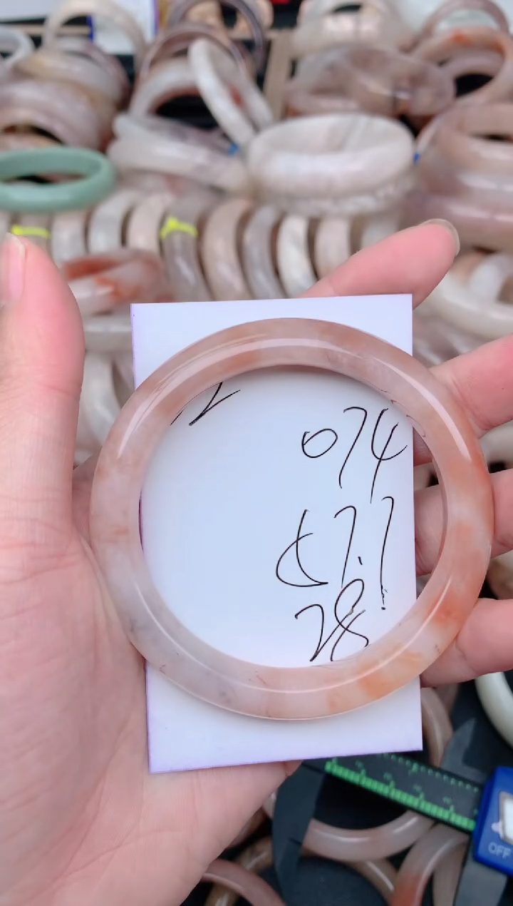 未镶嵌手镯石英质玉075