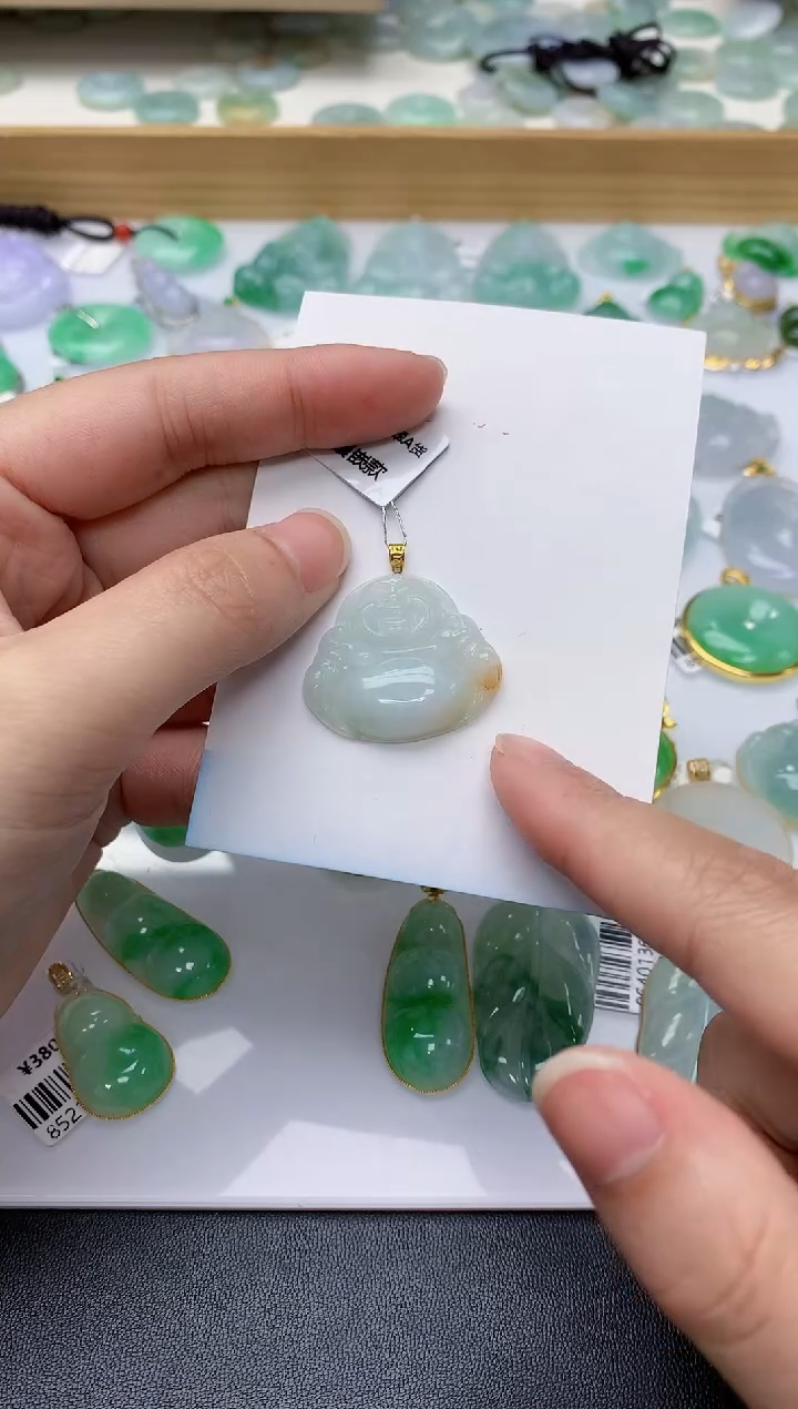 颈饰18K金镶嵌翡翠天然A货