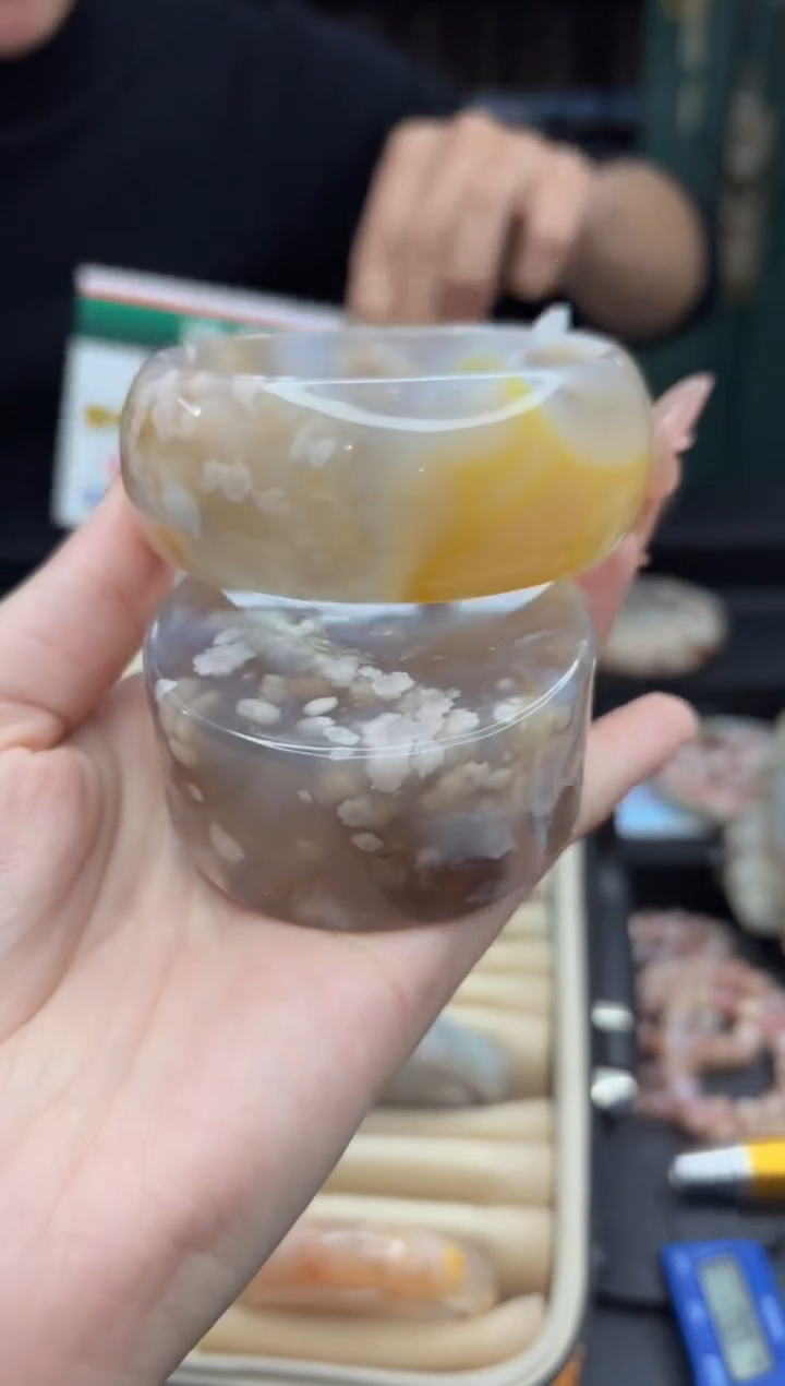 【闪购商品】石英质玉手镯未镶嵌2265（62圈赠送镯心）