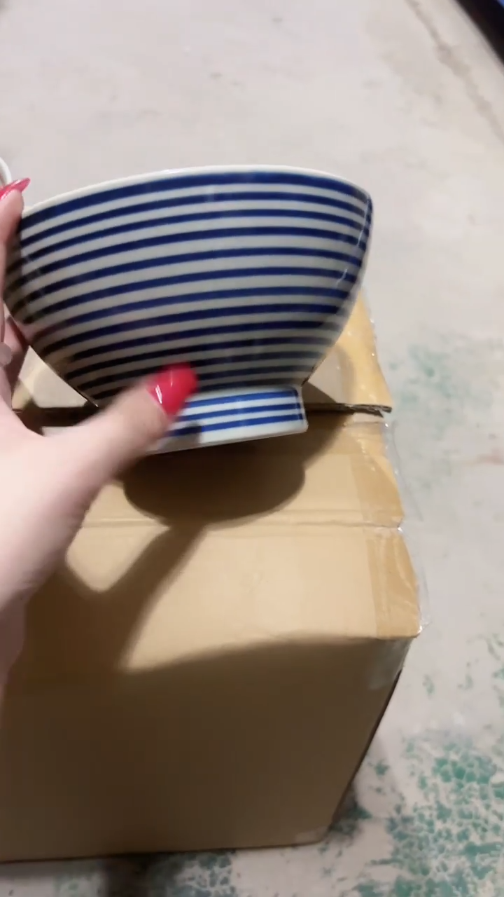 瓷和山窑蓝驹面丼碗16cm aikoma-014