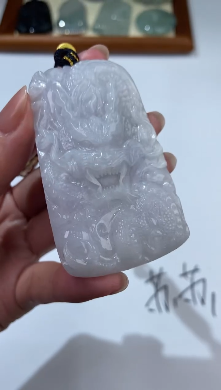 【闪购商品】翡翠未镶嵌颈饰2206064    