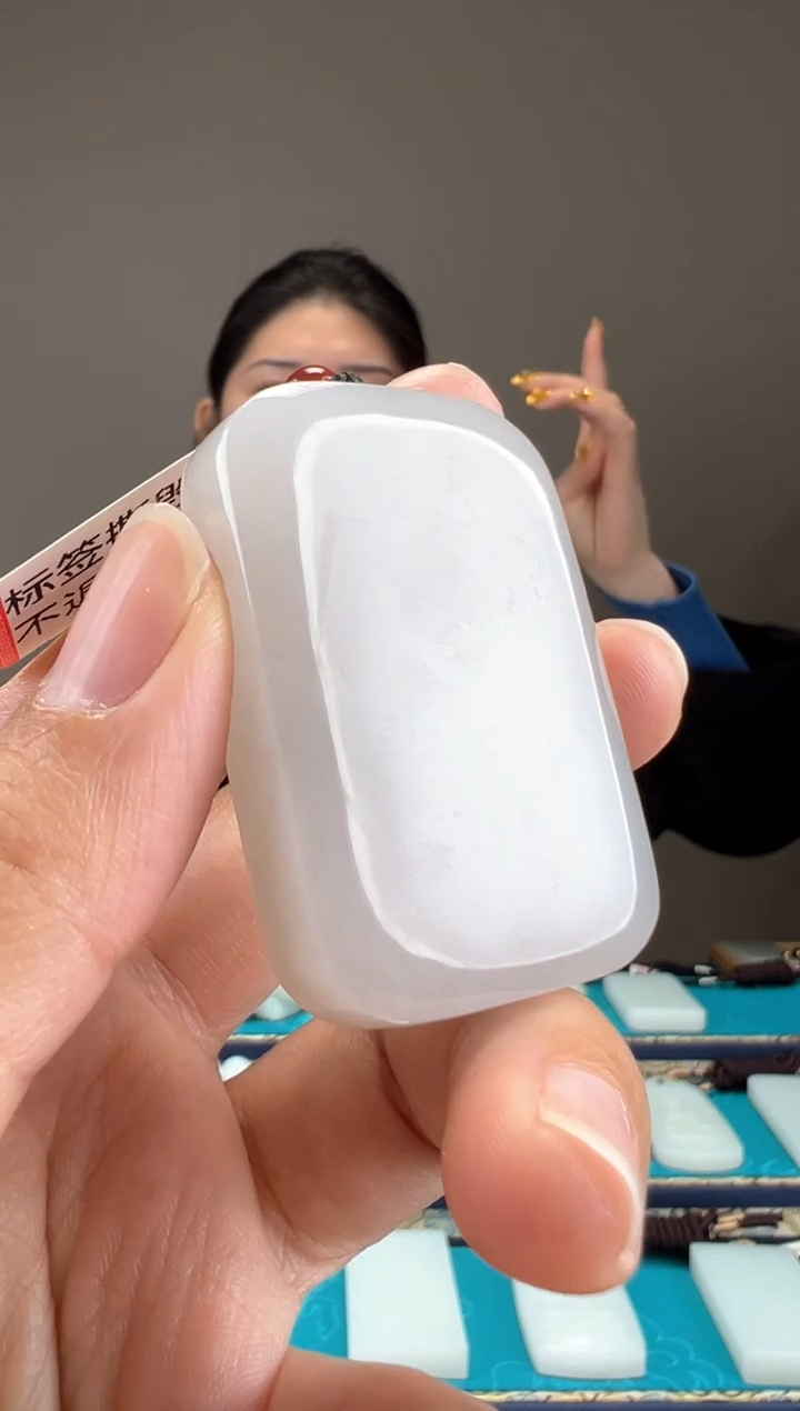 和田玉未镶嵌颈饰1