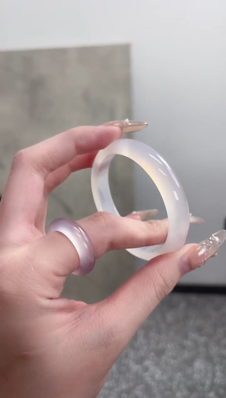 【闪购商品】玛瑙/玉髓手镯未镶嵌53圈 需要包容