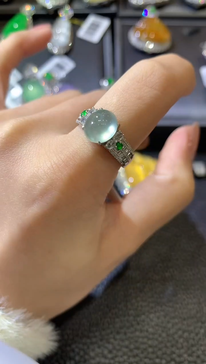 【闪购商品】翡翠戒指18K金镶嵌D210翡翠