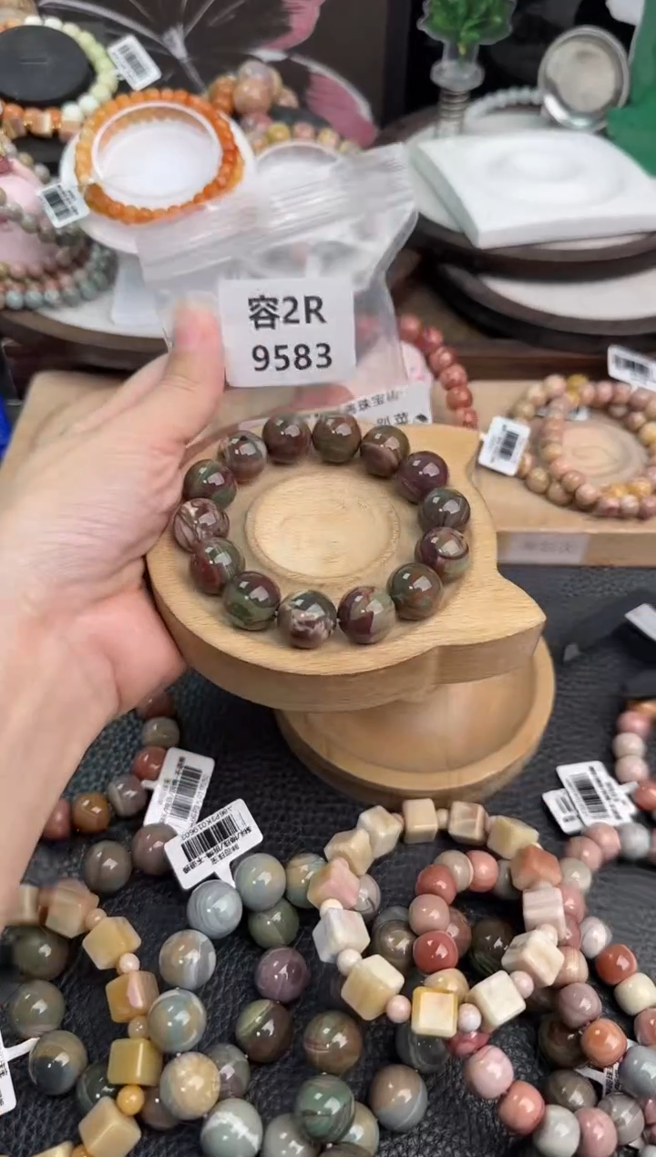 未镶嵌手链石英质玉愛****，2R9583