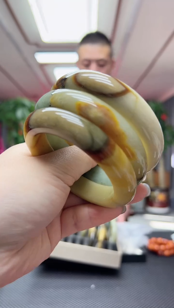 【闪购商品】蛇纹石玉手镯未镶嵌花玉不备注/多样性发货其中发一