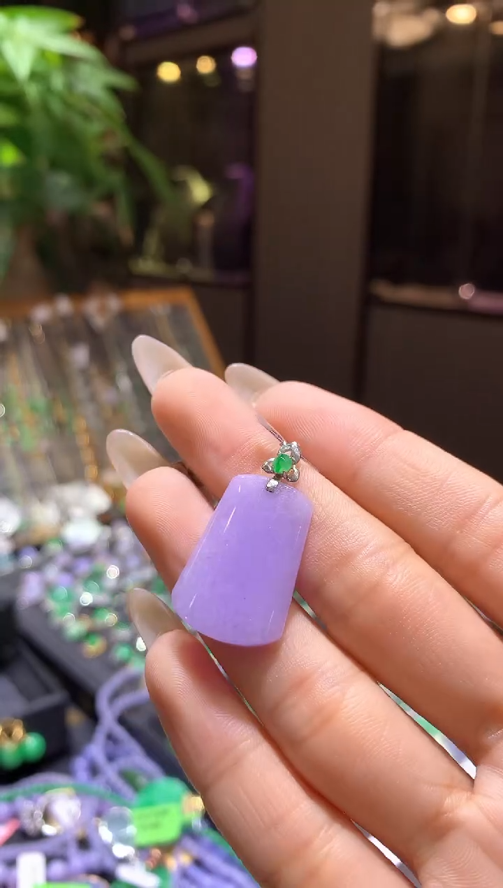 【闪购商品】翡翠吊坠(不含链)18K金镶嵌无事牌