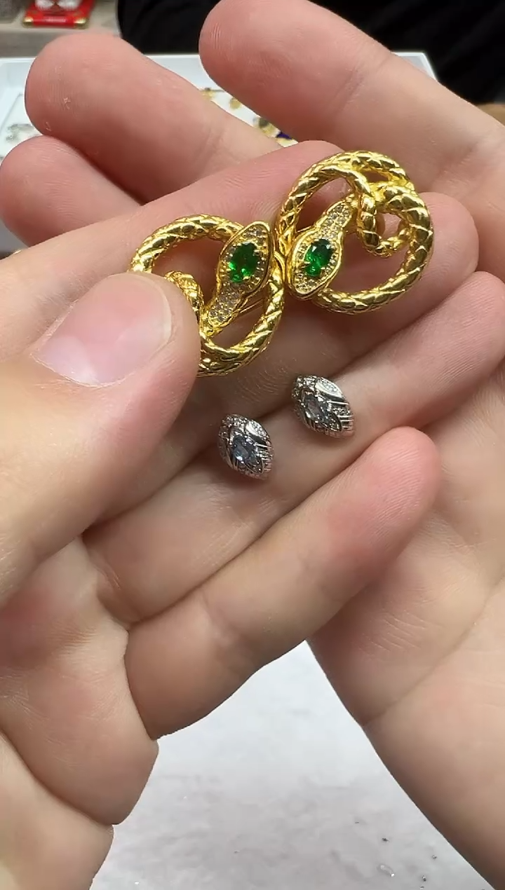 银S925镶嵌耳饰海蓝宝石笑**咪1230m019多样性发其一