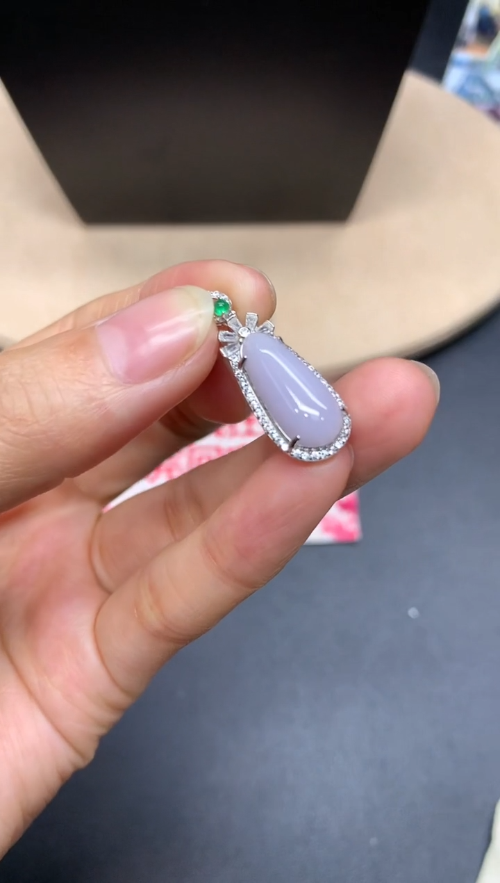 【闪购商品】翡翠吊坠(不含链)银S925镶嵌福瓜【无服务费】
