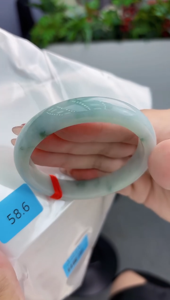 【闪购商品】翡翠手镯未镶嵌翡翠手镯