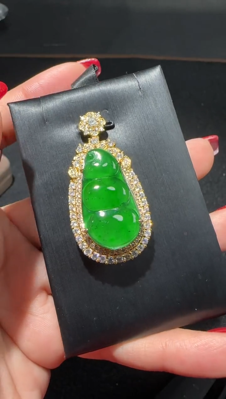 【闪购商品】翡翠吊坠(赠链)未镶嵌多样性发货拍一发一