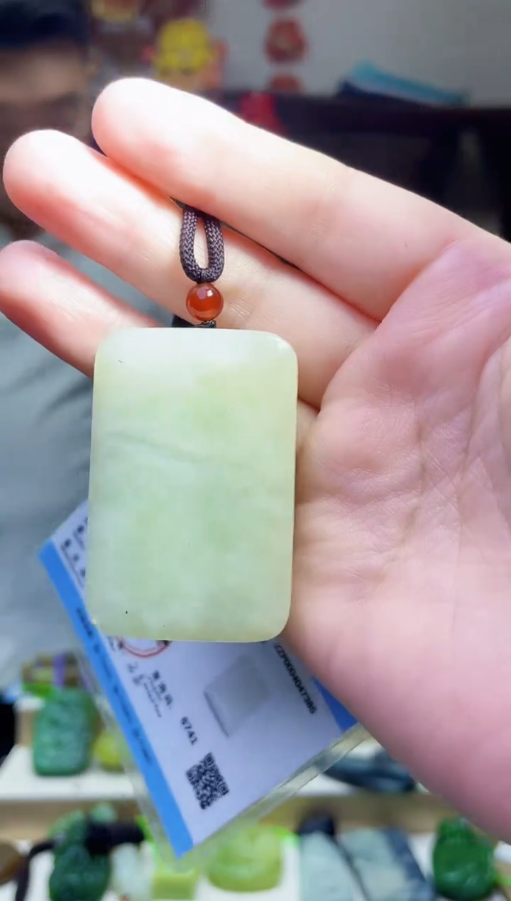 和田玉未镶嵌颈饰1