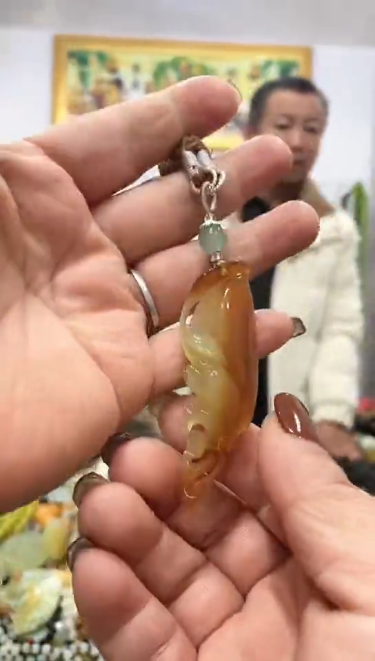 未镶嵌蛇纹石玉挂件 