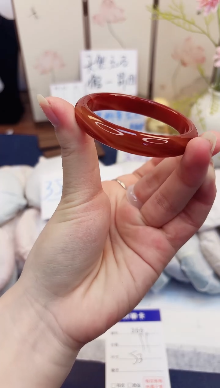 【闪购商品】石英质玉手镯未镶嵌355-玛瑙-圈口53