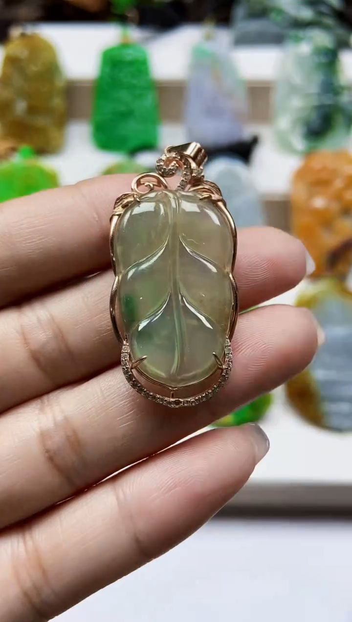 颈饰未镶嵌翡翠翡翠A货