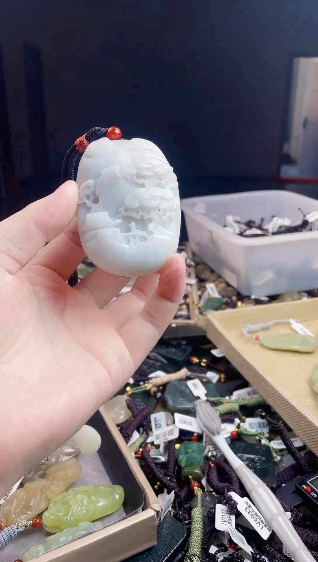 颈饰未镶嵌和田玉1